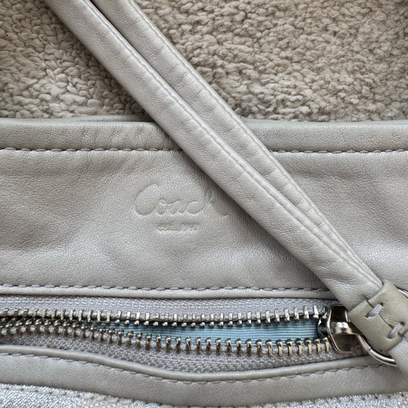 Vintage Y2K Coach Parker OP Art Signature Silver Bag (13508) - Picture 13 of 15